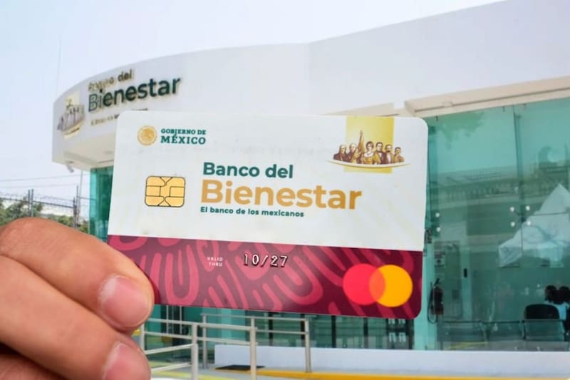 Las personas adultas mayores beneficiarias de la Pensión del Bienestar recibirán pago triple.