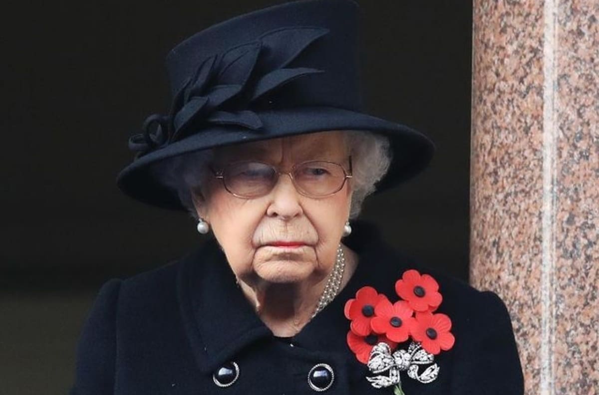 La reina Isabel recibió su segunda vacuna de Covid-19 antes de su primera salida real