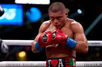 Isaac ‘Pitbull’ Cruz menosprecia a boxeador: “Quiere llegar a la división como si ya hubiera ganado todo”