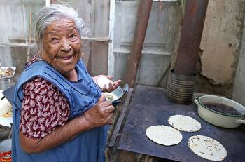 Credencial INAPAM: Te decimos paso a paso cómo tramitarla y los lugares en donde puedes usarla