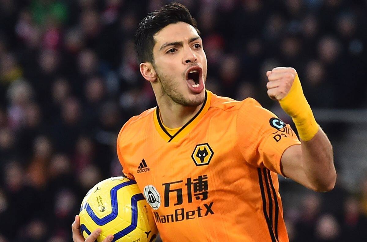 VIDEO | Magistral cobro de penal de Raúl Jiménez en el partido entre Wolves y Gillingham