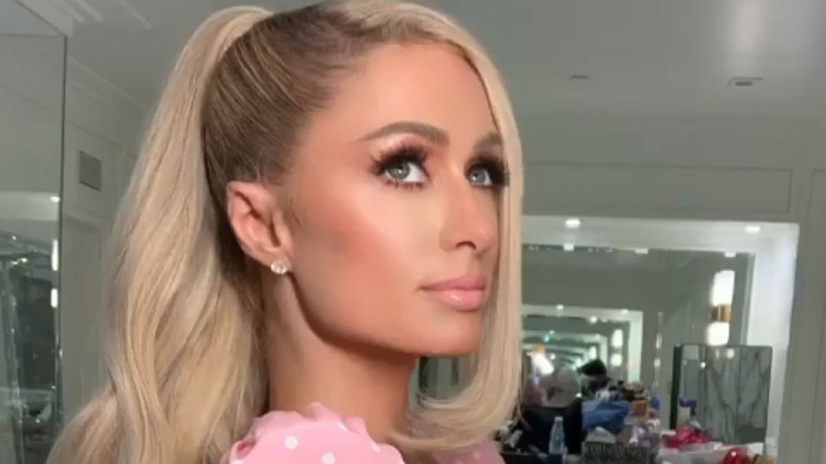 Paris Hilton le compró a su perro un accesorio Hermès