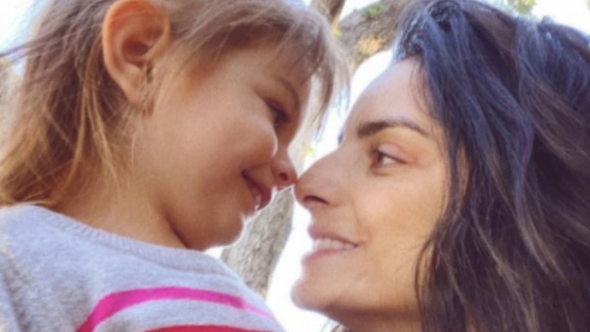 Kailani la hija de Aislinn Derbez conmueve las redes al cantar un éxito de la Banda MS