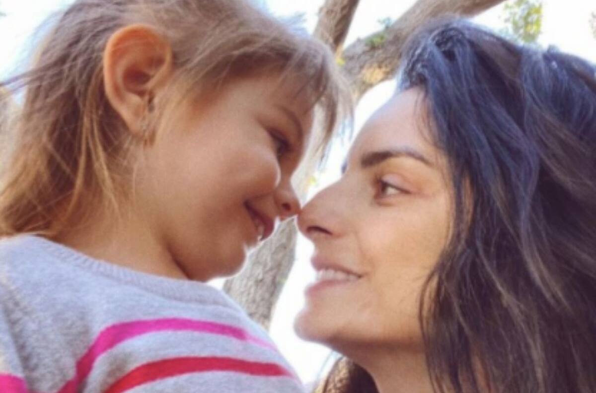 Kailani la hija de Aislinn Derbez conmueve las redes al cantar un éxito de la Banda MS