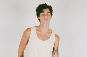 Shawn Mendes tiene un verano muy romántico en Mallorca