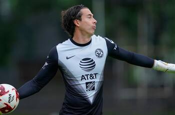 América ya tiene al suplente de Guillermo Ochoa tras la inminente salida de Óscar Jiménez