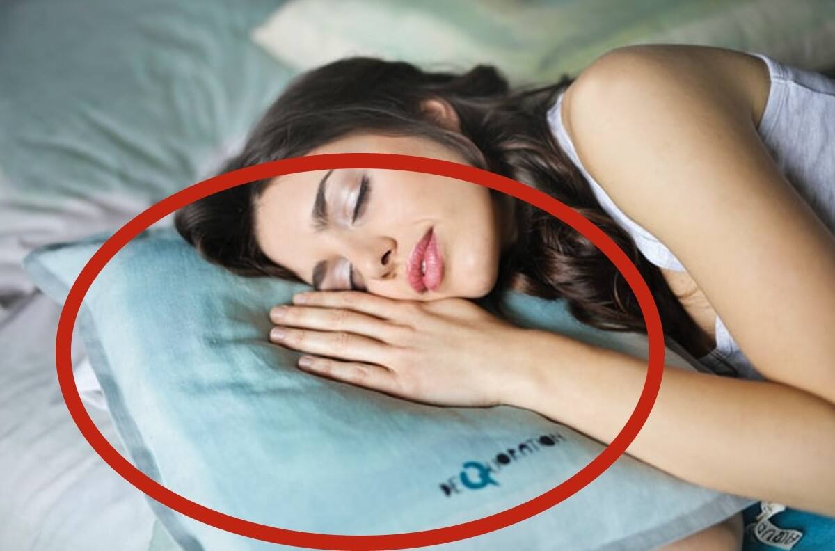3 Razones por las que deberías cambiar la funda de tu almohada constantemente