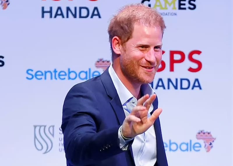 El duque de Sussex en el escenario de la ISPS Sports Values Summit