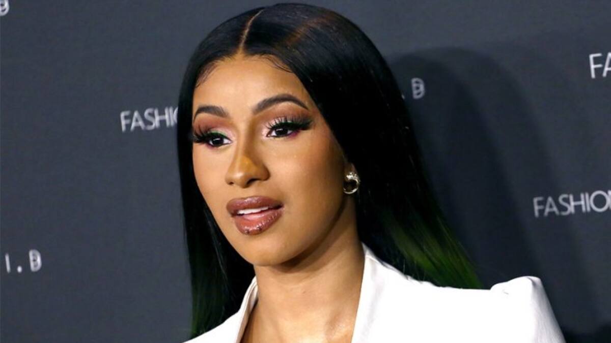 "¿Cómo puede alguien contar mi historia sin preguntarme?": Cardi B atacó contra el medio E! por "Hollywood Story" no autorizada de su vida