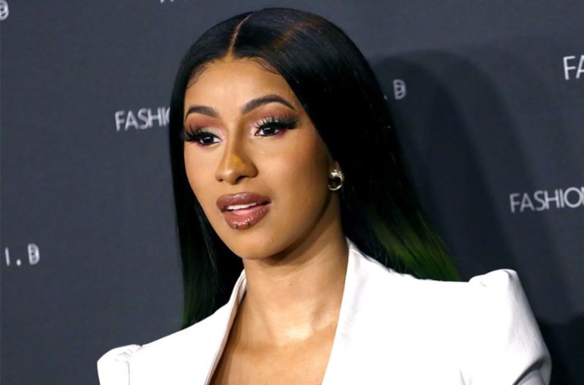 "¿Cómo puede alguien contar mi historia sin preguntarme?": Cardi B atacó contra el medio E! por "Hollywood Story" no autorizada de su vida