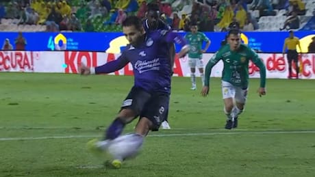VIDEO | En México anularon por “doble toque” penal idéntico al de Everton vs Unión Española