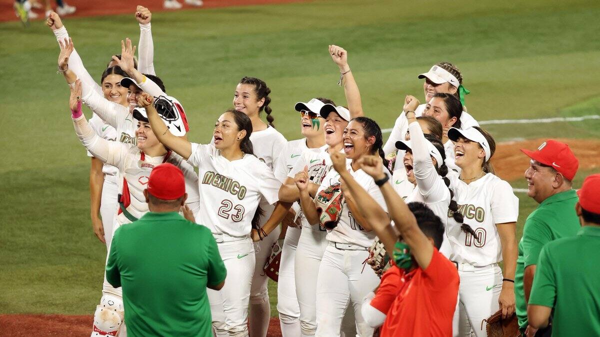 La razón de Selección Mexicana de Softbol para tirar uniformes