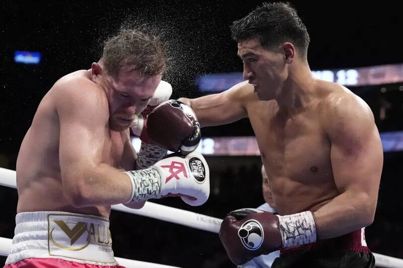 Canelo Álvarez quiere que la pelea ante Dmitry Bivol se lleve a cabo en septiembre de 2023.