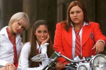 Estefanía Villareal desmiente a Poncho Herrera y Dulce María sobre Rebelde