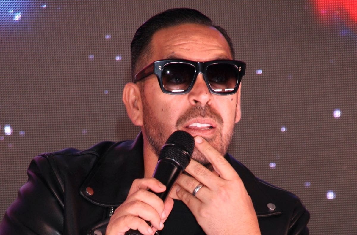 Asaltan a punta de pistola a Jorge D’Alessio; le roban camioneta de lujo