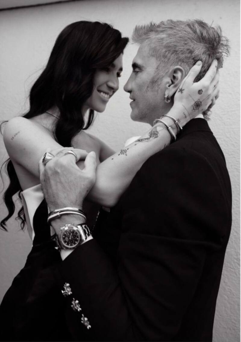 El cantante presume su amor