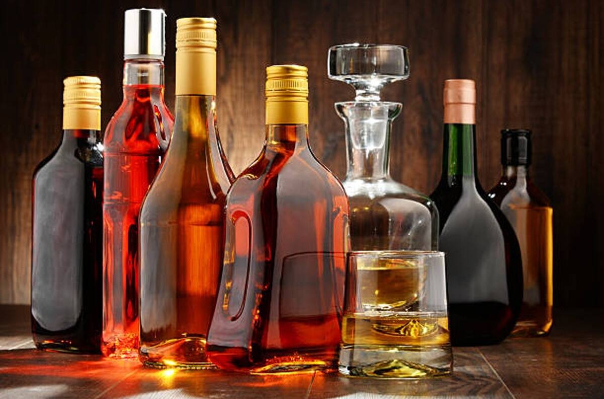 ¿Cómo identificar una botella de alcohol adulterado en estas fiestas patrias?