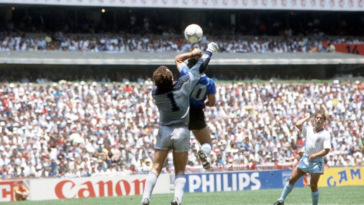 Esto te costaría la camiseta de Maradona de la "Mano de Dios"