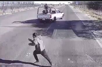 Momento exacto en el que la Guardia Nacional dispara en contra de jóvenes en Chihuahua | VIDEO