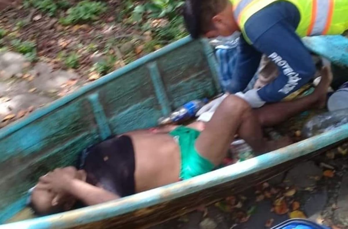 Hombre es atacado por un lagarto en Catemaco, Veracruz