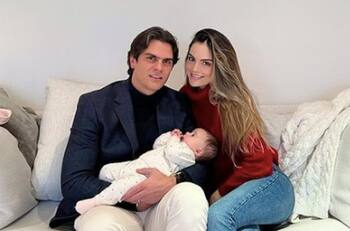 Ximena Navarrete celebra su cumpleaños 34, el primero como mamá