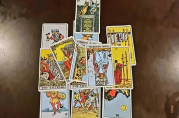 Tarot: ¿Qué dice tu carta para hoy viernes 22 de abril?