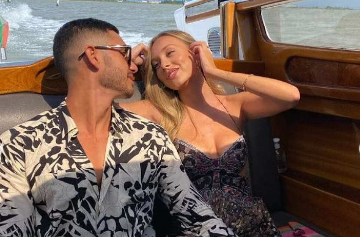 Alejandro Speitzer niega que Ester Expósito mantenga una relación con Sebastián Yatra