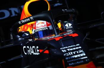 Max Verstappen ganó el Gran Premio de Hungría en un final feliz para Red Bull, Checo Pérez en quinto