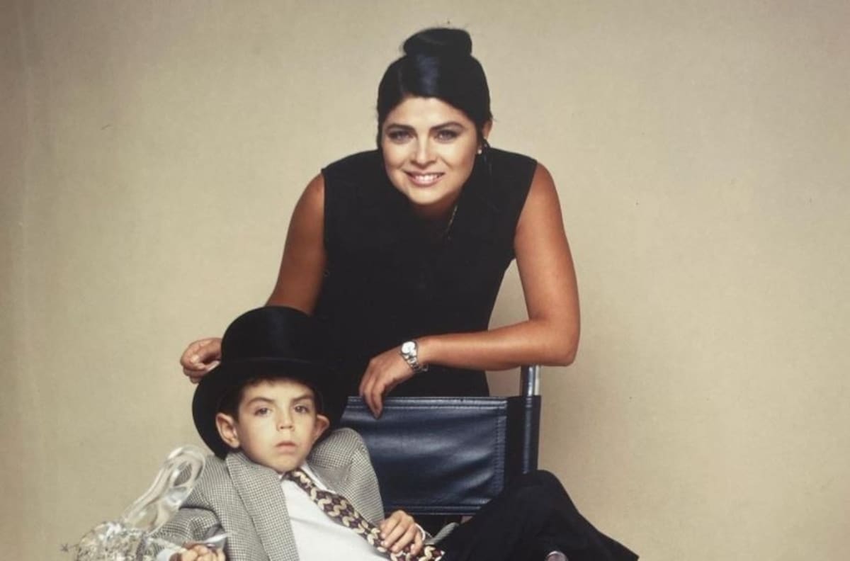 Victoria Ruffo manda indirecta a Derbez y comparte una foto sonriendo junto a Marjorie de Sousa