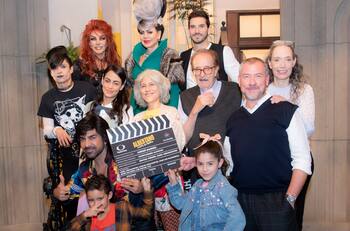 Además de galanazo ¡Albertano ahora caza "mostros"!