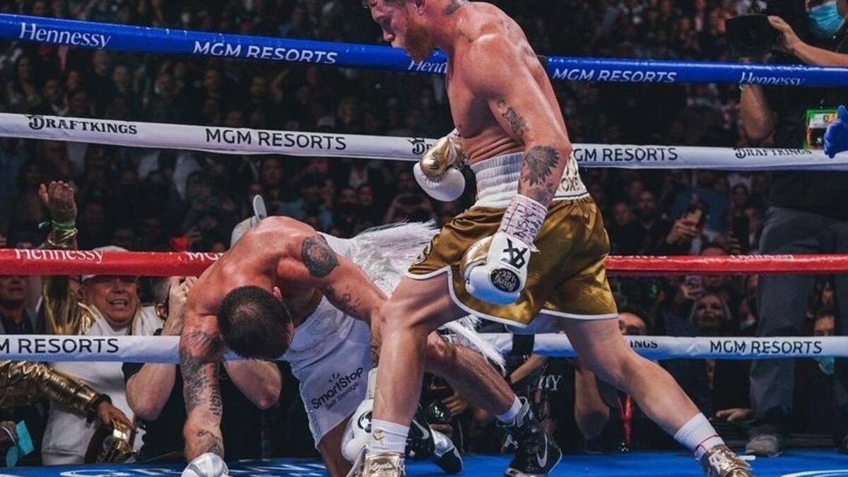 Las emotivas palabras que le dijo "Canelo" ´Álvarez a Caleb Plant al término de su pelea