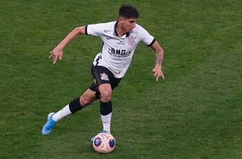 Futbol de Estufa: Necaxa tiene en la mira al chileno Ángelo Araos, actual jugador del Corinthians