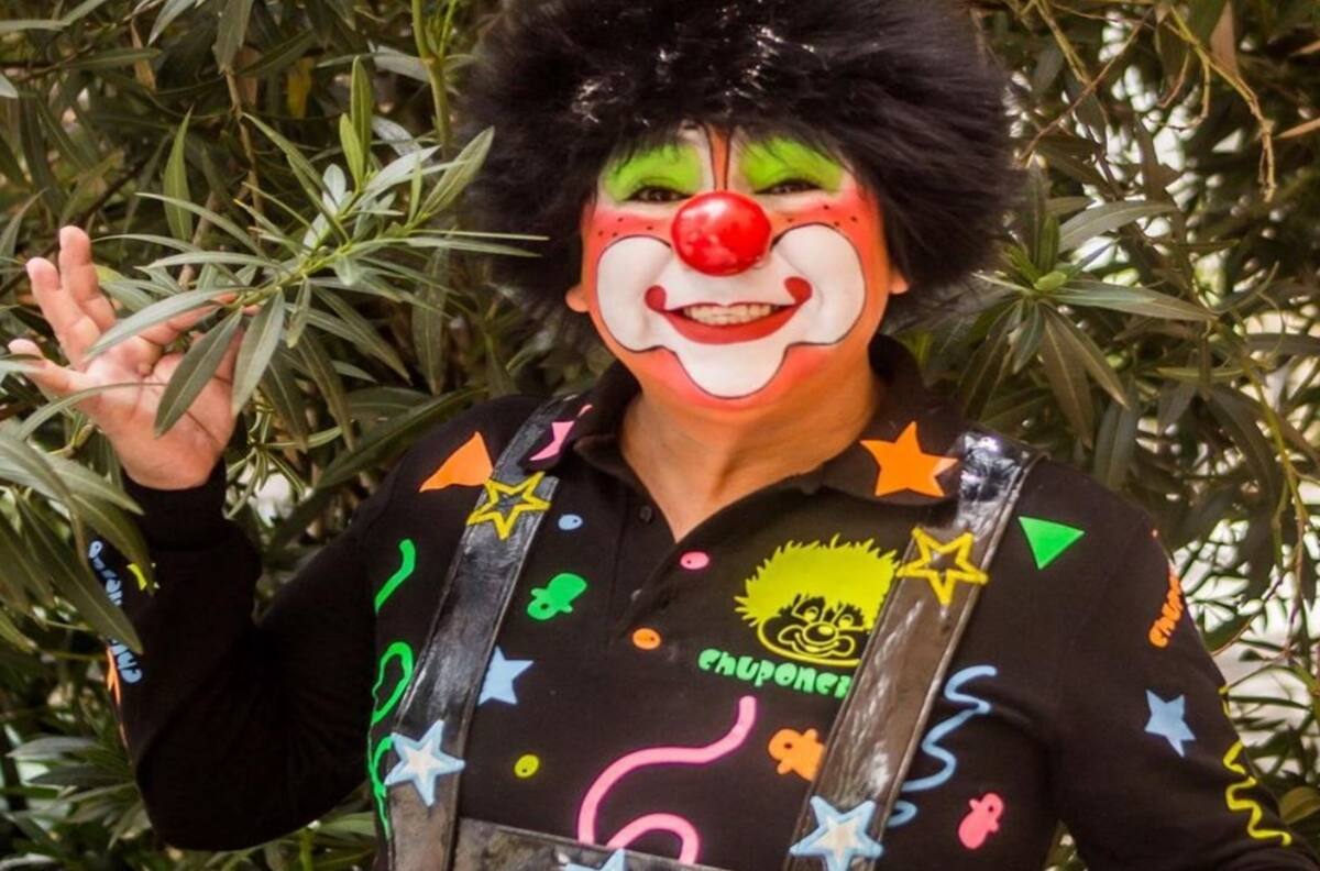 Chuponcito se quita el maquillaje y responde entre lágrimas a las acusaciones de abuso en su contra