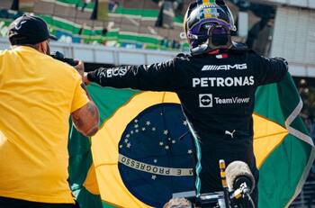 Lewis Hamilton protagoniza los mejores memes del Gran Premio de Brasil