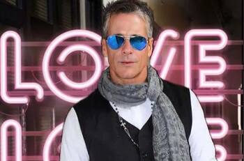 Fernando Carrillo presume su felicidad con polémico video en familia "desnudos"