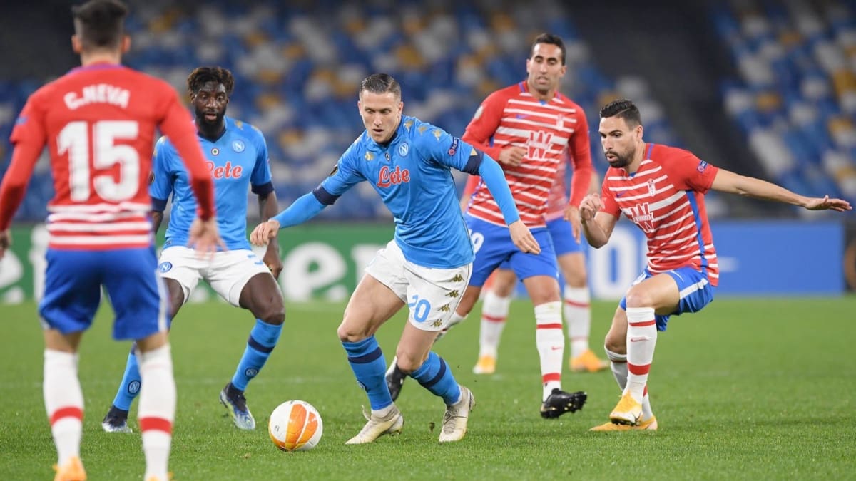 Sin "Chucky" Lozano en la cancha: Granada eliminó al Napoli de la Europa League
