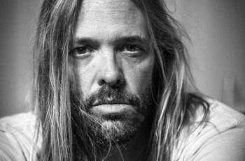 Muere Taylor Hawkins, baterista de Foo Fighters