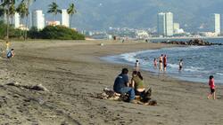 Senadores buscan aumentar días de vacaciones para los trabajadores