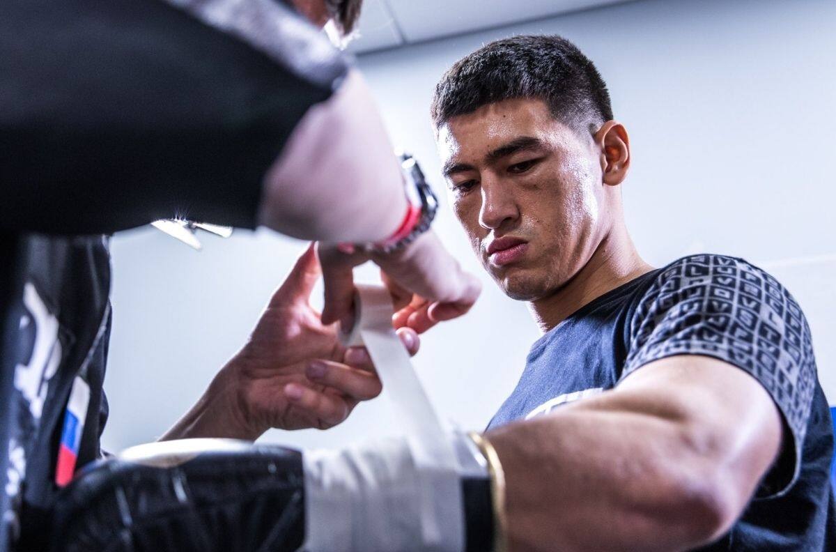 Dmitry Bivol reventó posible revancha con Saúl "Canelo" Álvarez por esta razón