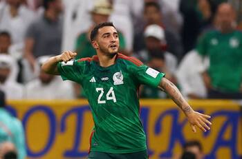 Luis Chávez estuvo a dos horas de ser compañero de Santiago Giménez con el Feyenoord