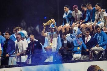 VIDEO | Cables de alta tensión por poco causan una tragedia en la Selección de Argentina