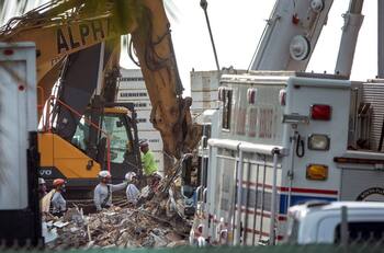 Aumentan a 11 los muertos por el derrumbe de edificio en Miami