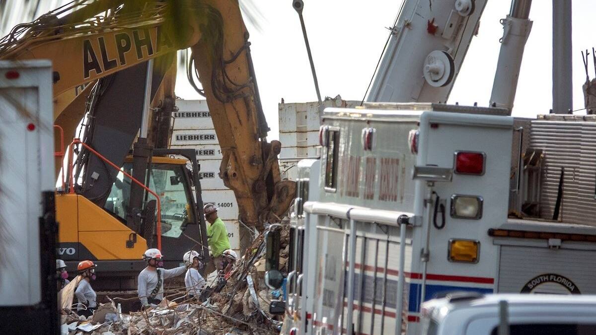 Aumentan a 11 los muertos por el derrumbe de edificio en Miami
