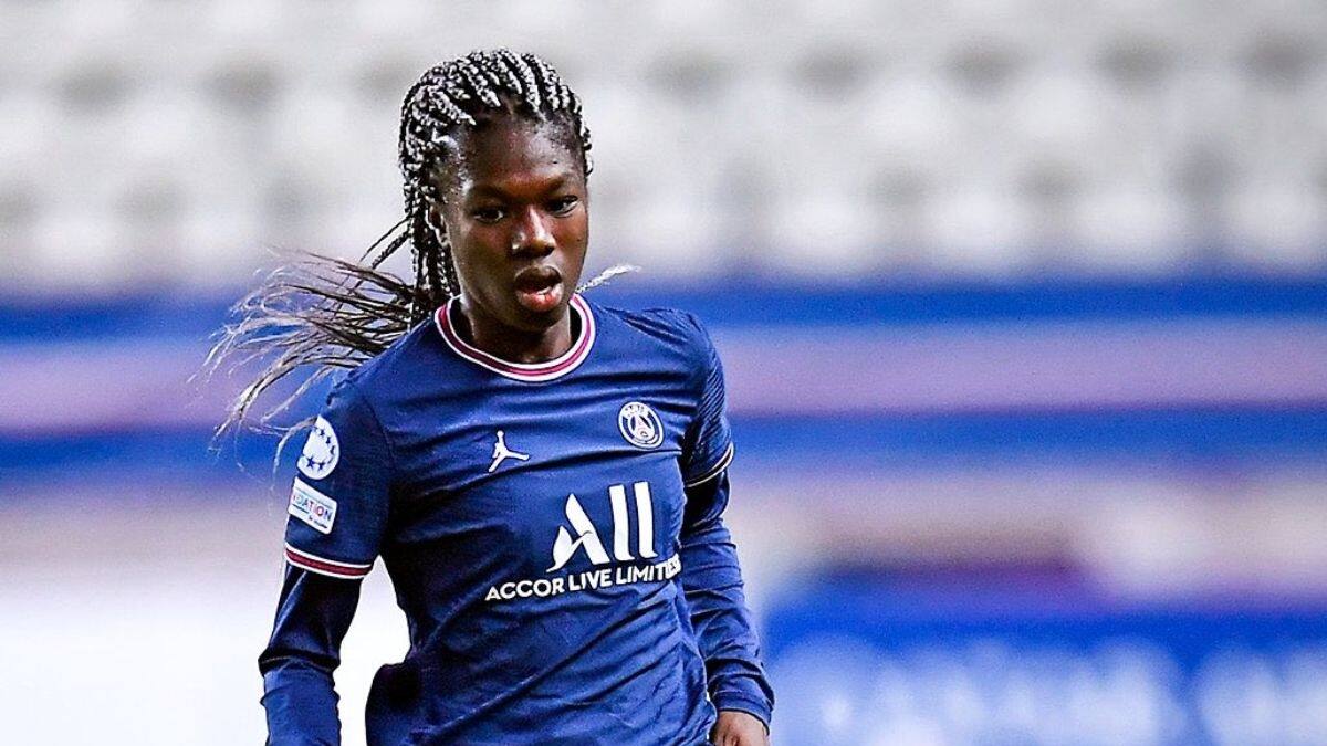 ¿Qué fue de Aminata Diallo, jugadora del PSG acusada de orquestar ataque a su compañera de equipo?