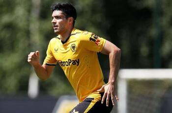 Besiktas le cierra la puerta a Raúl Jiménez y podría concretarse su regreso al América