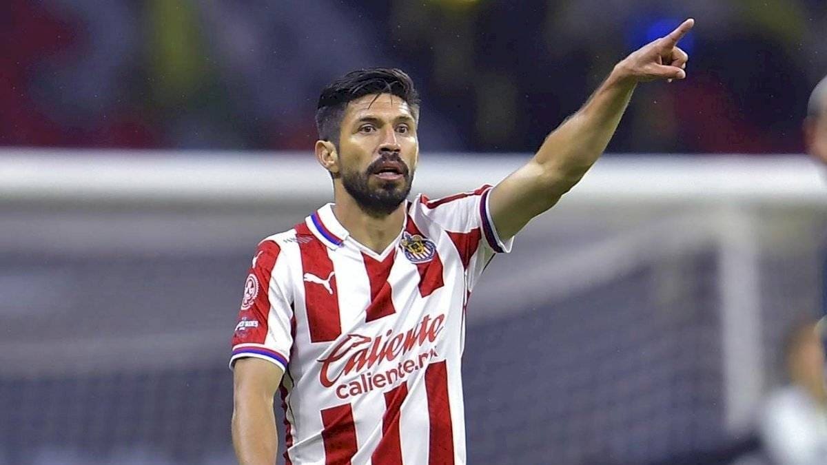 ExCEO de Chivas reconoció que el fichaje de Oribe Peralta fue un error