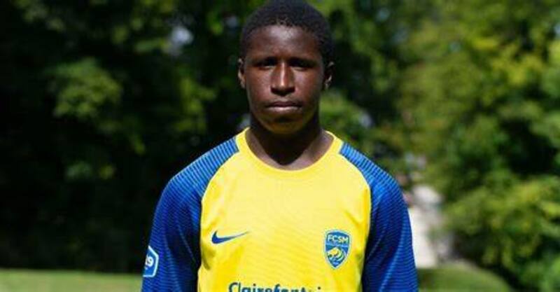 El defensa forma parte de la Selección de Francia Sub-16