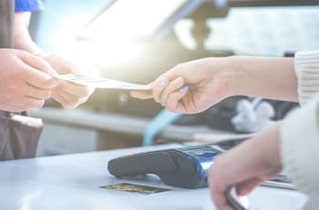 Consulta el horario de atención de bancos, verificentros y pruebas COVID este 15 y 16 de Septiembre