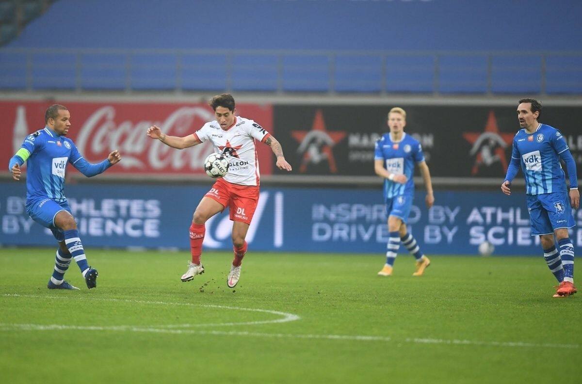 El garrafal error del mexicano Omar Govea al volver a jugar con el Zulte Waregem de Bélgica