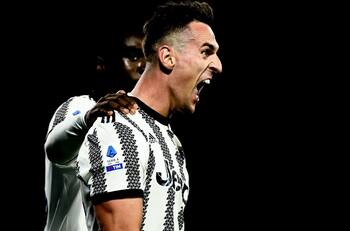 La Juventus hunde más al Cremonese de Johan Vásquez